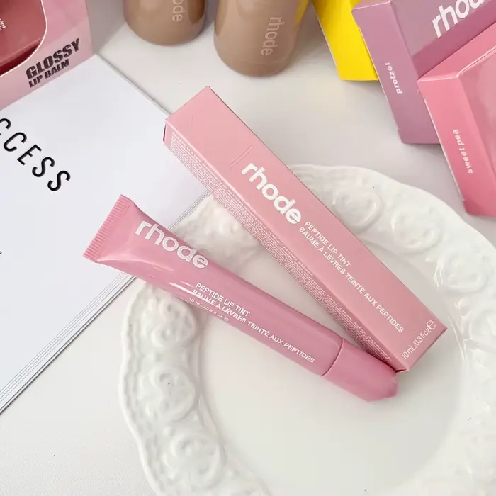 Original Brand RHODE Nouveauté Candy Apple Teacup Pocket Cream Blush Stick pour le visage, applicati