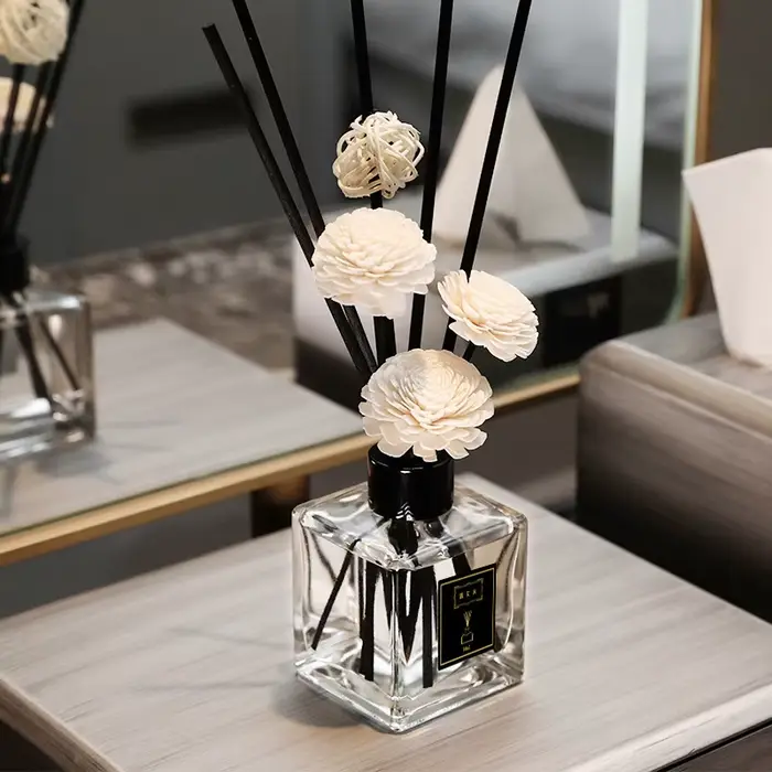 Huile d'aromathérapie de lavande de Freesia de parfum de maison sans flamme avec le bâton de diffuseur de roseau désodorisant liquide décor de pièce ornements