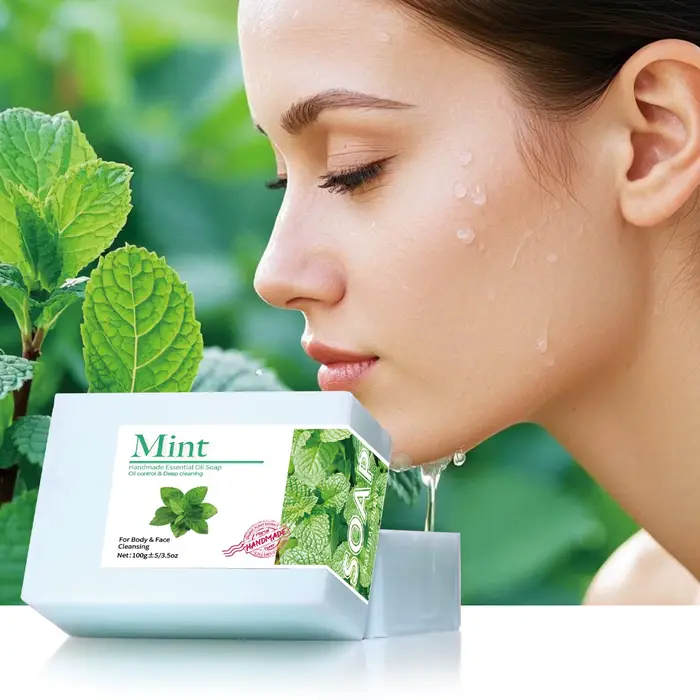 Savon nettoyant aux huiles essentielles de menthe