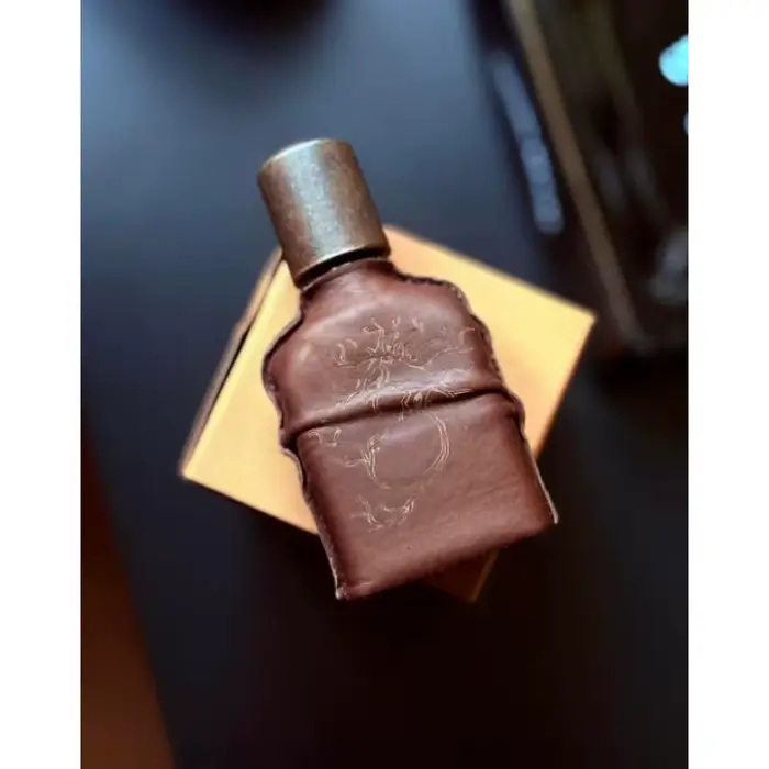 Parfum Oriental Boisé Unisexe 50ml – Notes Chaudes d'Ambre et de Musc