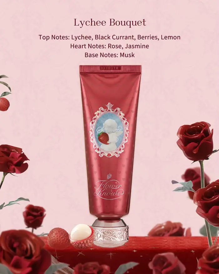 Flower Knows Collection Noël Édition Limitée Parfumée Fraise Cupidon – Base de Teint Hydratante et A