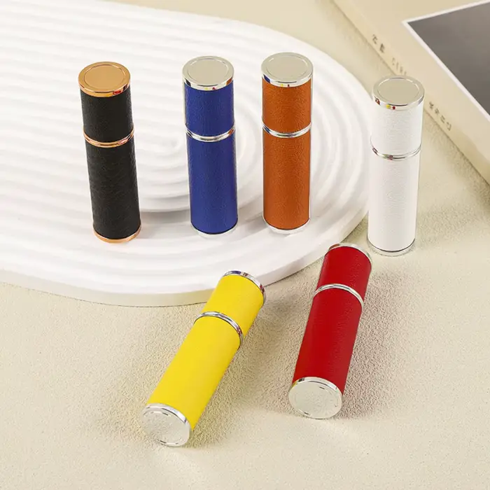 Mini flacon de parfum en cuir de 5 ml vaporisateur rechargeable pour femmes et hommes, occasionnels et voyages