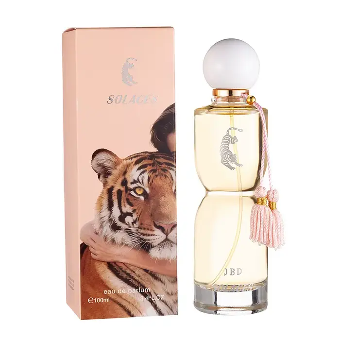 Parfum léopard de beauté arabe