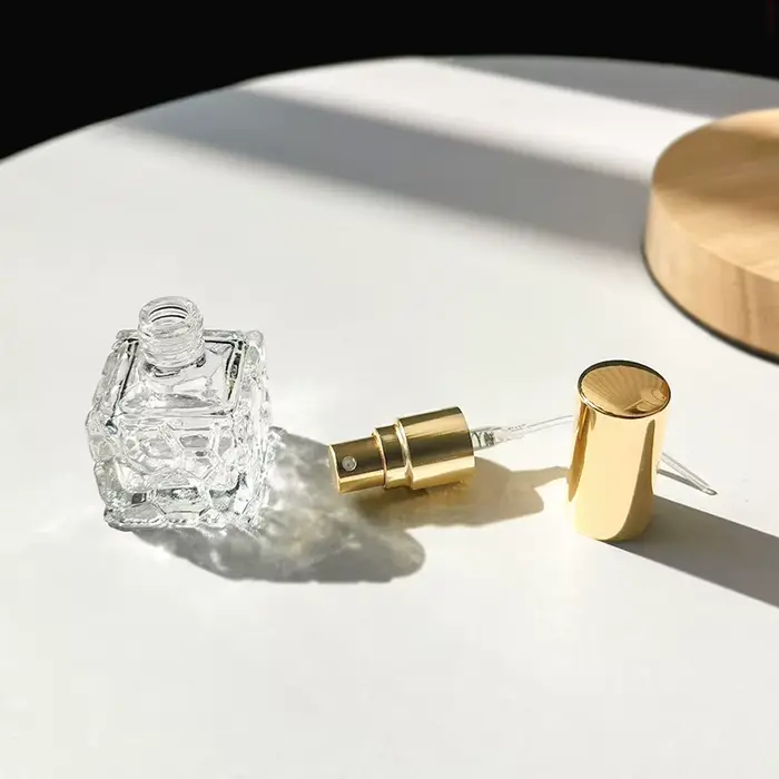 Bouteille de voyage bouteille en verre vide de 10 ml pour spray parfum est pratique à transporter et facile à dispenser