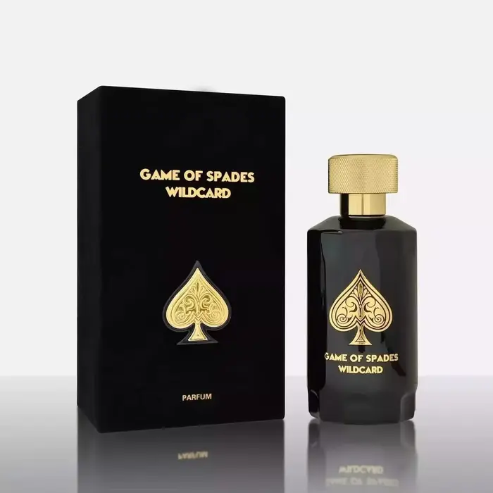 Parfum Blue Spade Design pour homme, fragrance boisée fraîche et longue tenue, idéal pour un usage q