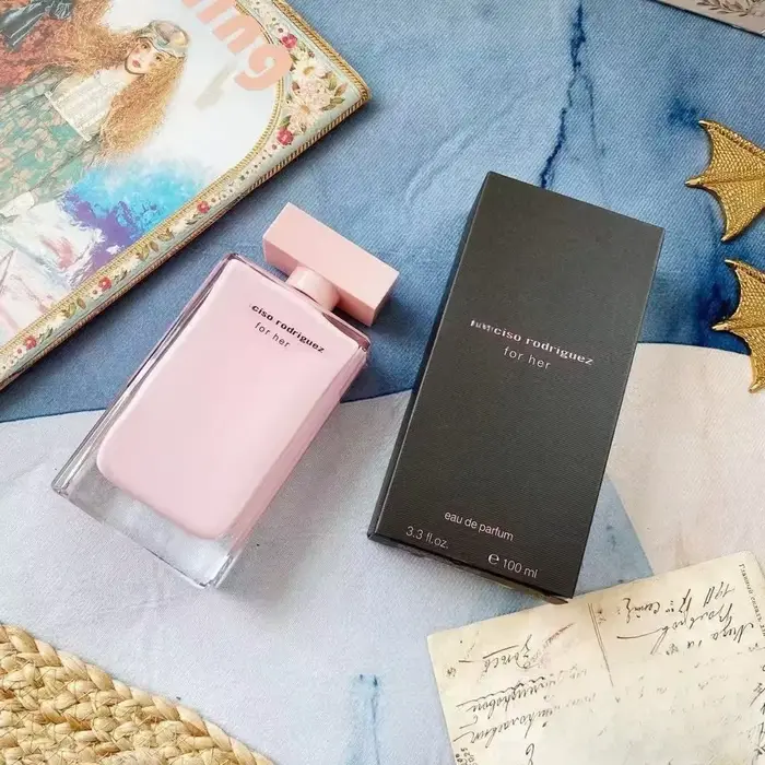 Eau de toilette florale musquée élégante 100 ml pour femmes