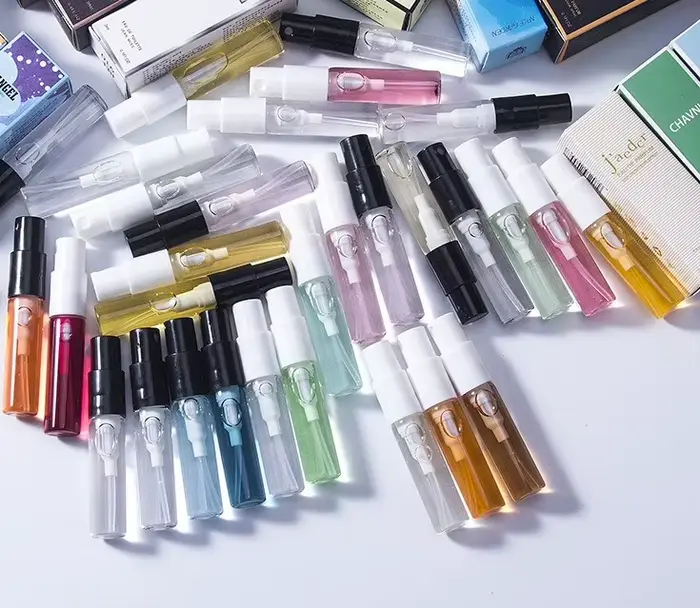 10 pièces 3ml Style aléatoire échantillon Parfum femmes phéromone hommes Parfum atomiseur dame longu