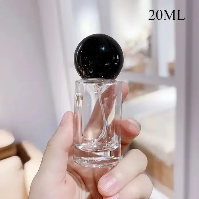 Bouteilles de parfum vides en verre de 20ML, couvercle en bois, vaporisateur rechargeable, liquide d