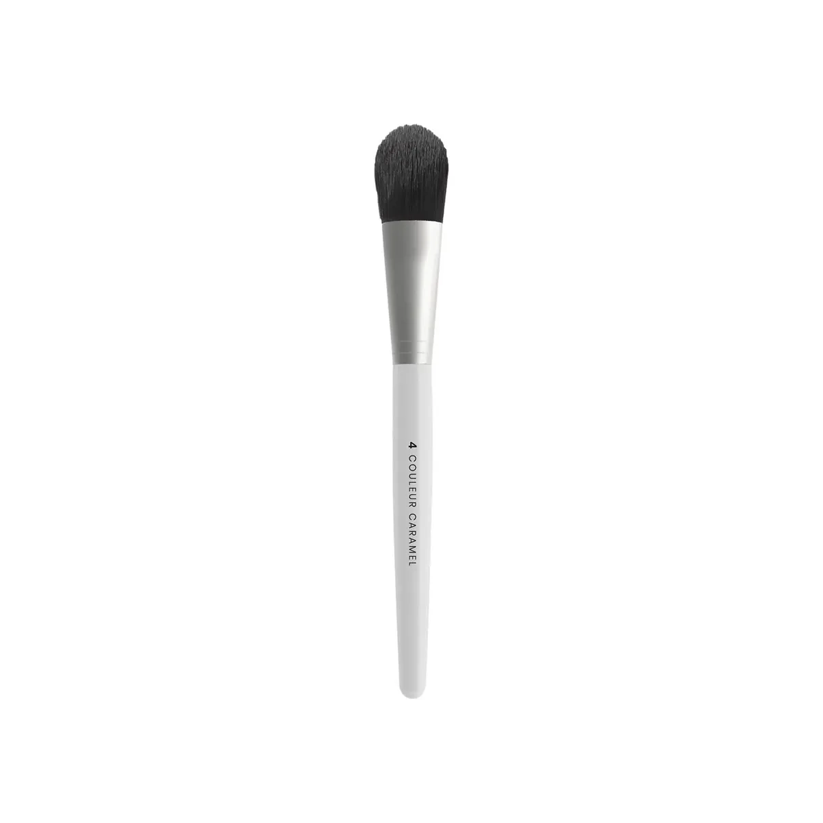 Pinceau base maquillage Couleur Caramel N4 forme plate large pour peau unifiée lumineuse femmes occasions spéciales routine beauté professionnelle