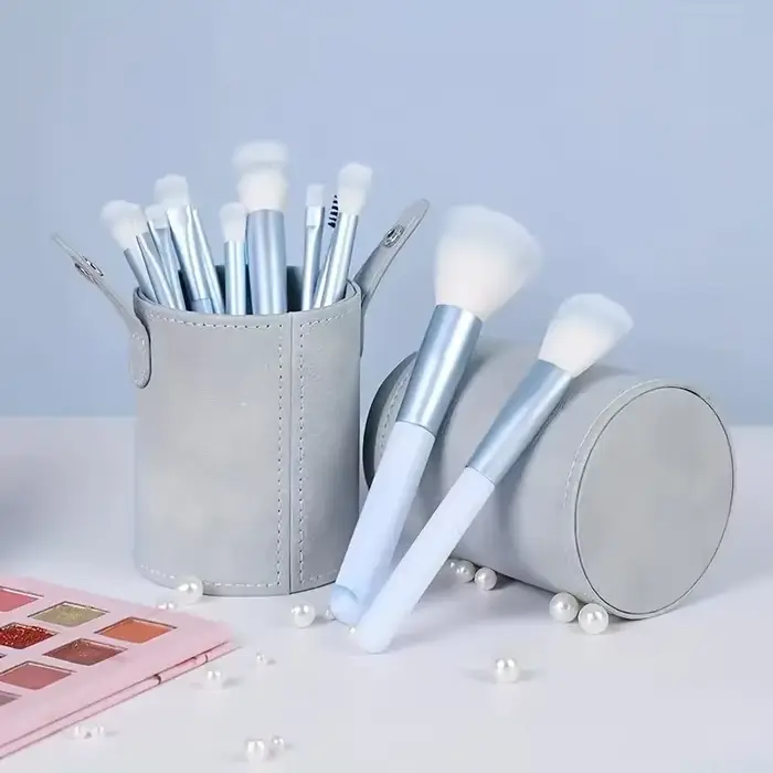 Ensemble de 12 pinceaux de maquillage bleus