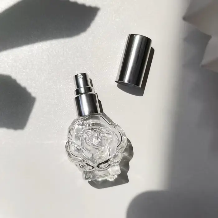 Bouteille de parfum en verre rechargeable en forme de rose pour femmes, occasionnels et voyageurs, contenant spray atomiseur durable et élégant