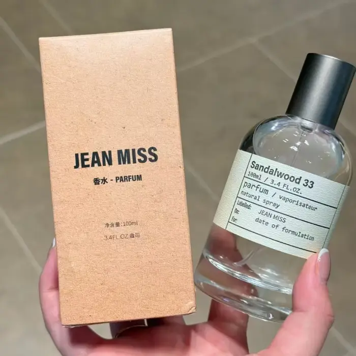 Eau de toilette au parfum frais de bois de santal