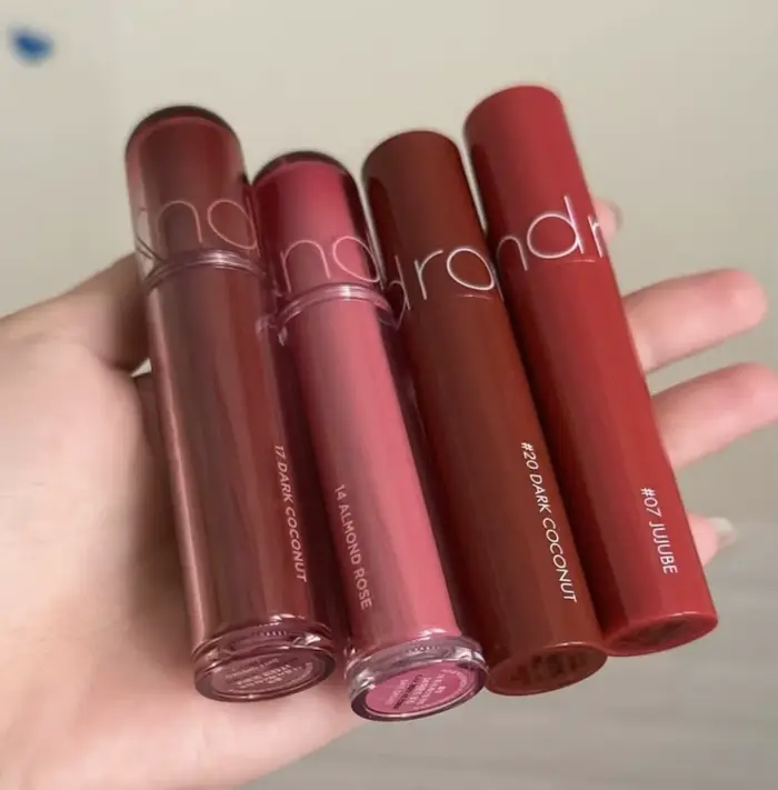 Blanchiment durable hydratant cerise bombe Litchi corail rouge eau lumière miroir rouge à lèvres Original coréen Romand jus lèvres glaçure