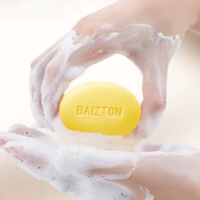 Savon nettoyant rafraîchissant au soufre 100g, contient du soufre, de l'extrait de feuille d'aloe vera, nettoie en profondeur, hydrate et élimine les impuretés du visage, rafraîchit et contrôle l'excè